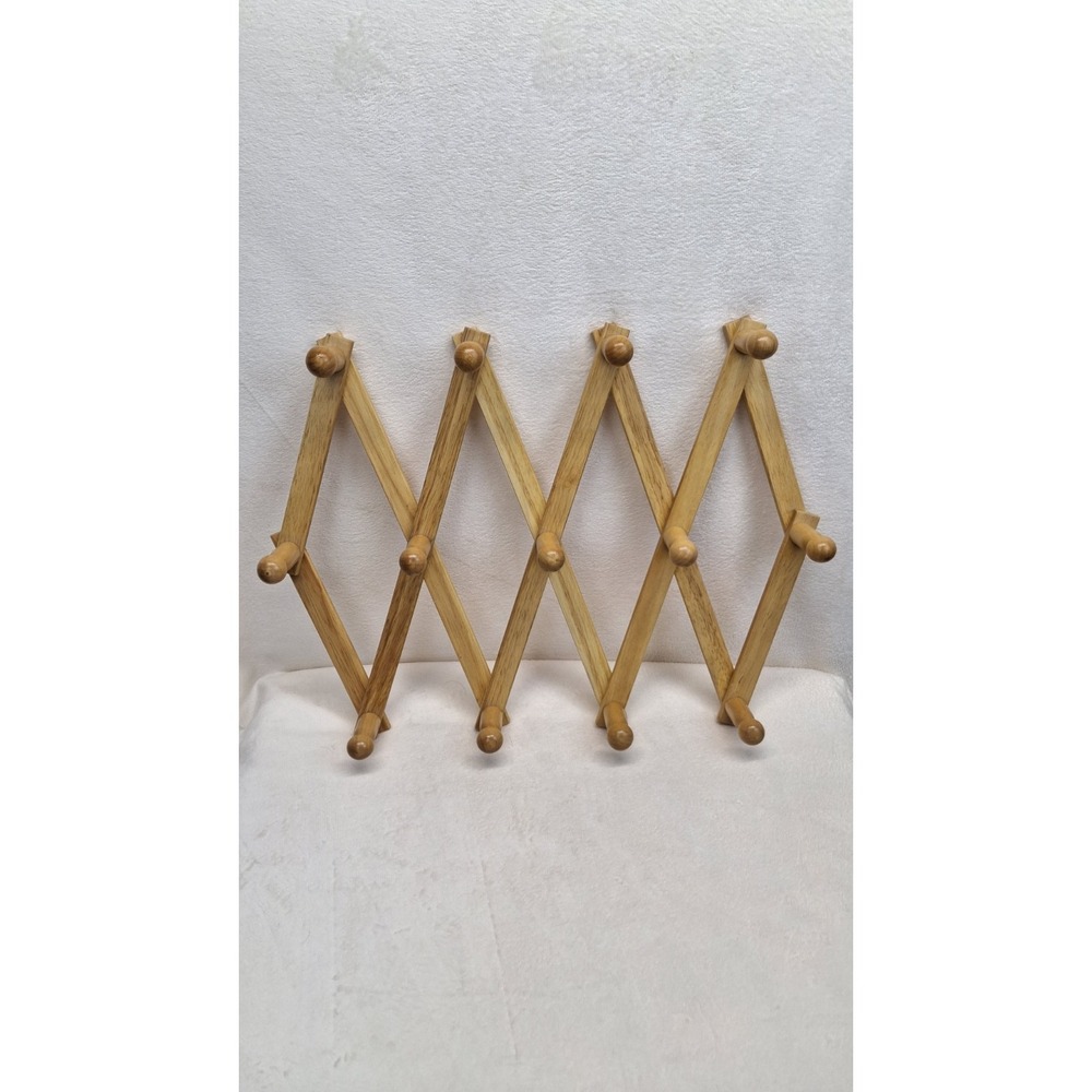 Light Wooden Accordion Wall Hanger Rack 13 Peg Expandable Folding Organizer